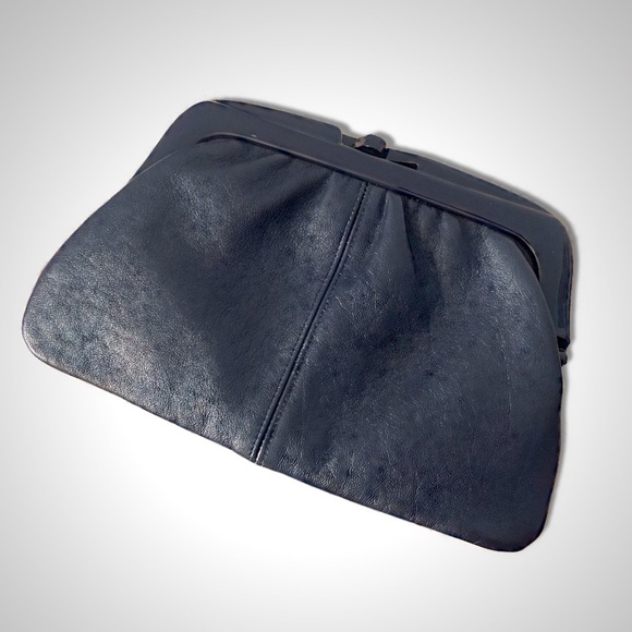 Vintage Eatons leather clutch - Picture 1 of 11